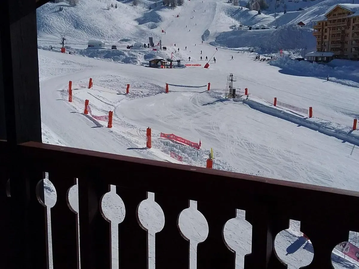 Appartement Au Pied Des Pistes Avec Balcon Et Cuisine Equipee - Fr-1-455-7 La Plagne 0*,  France