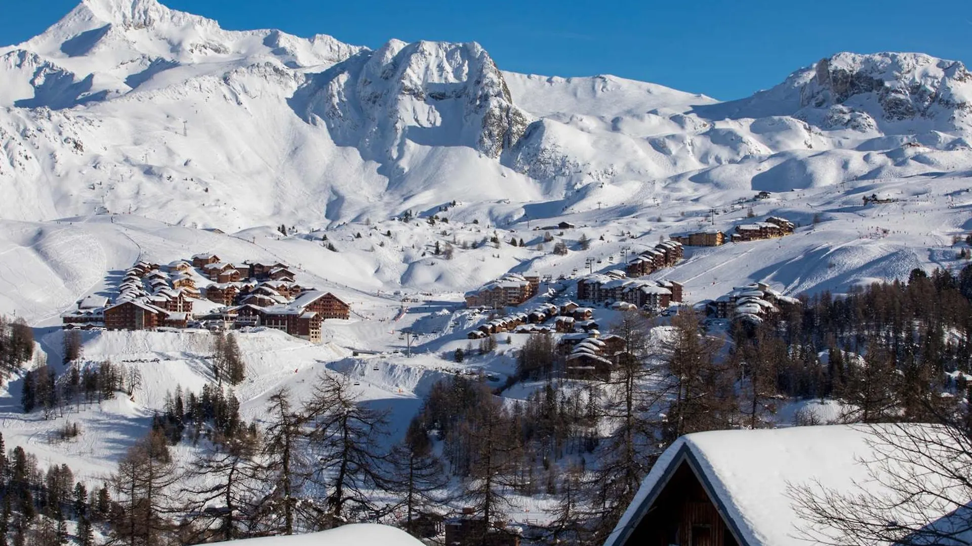 Appartement Au Pied Des Pistes Avec Balcon Et Cuisine Equipee - Fr-1-455-7 La Plagne 0*,  France